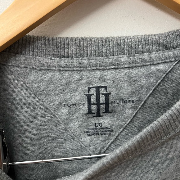 Tommy Hilfiger Sweets shirt L - Picture 2 of 3